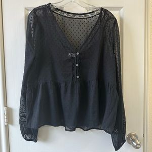 Hollister top
